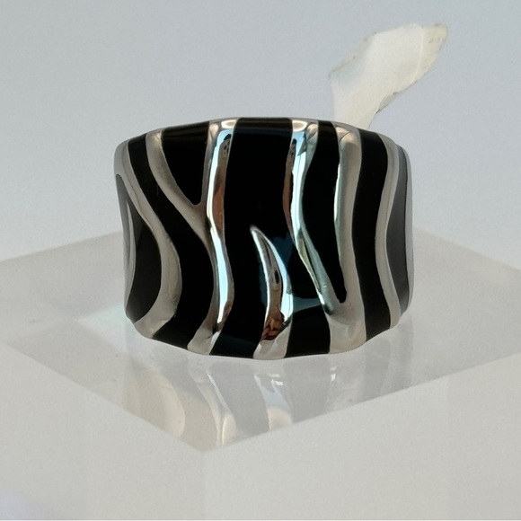 STAINLESS STEEL ZEBRA Ring Size US 8 Black Enamel Mobwife Oversized Statement - Picture 8 of 16